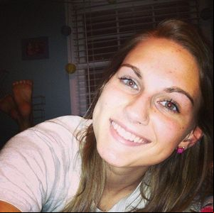 TEEN AMATEURS FEET, SOLES, and TOES