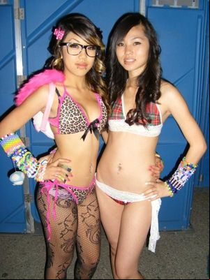 ITT: RAVE GIRLS!!! (pics) - Page 3