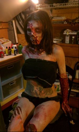 Calendario con Zombies en Bikini: