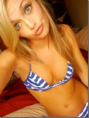 cleavage duck face 6 Help pumping